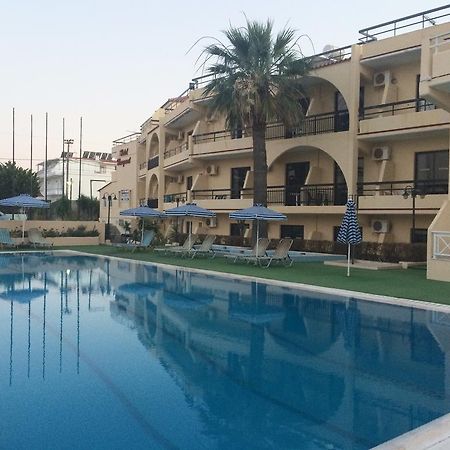 Hotel Margaret Kremasti  Ngoại thất bức ảnh